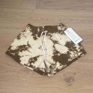 NWT Lululemon inner glow short